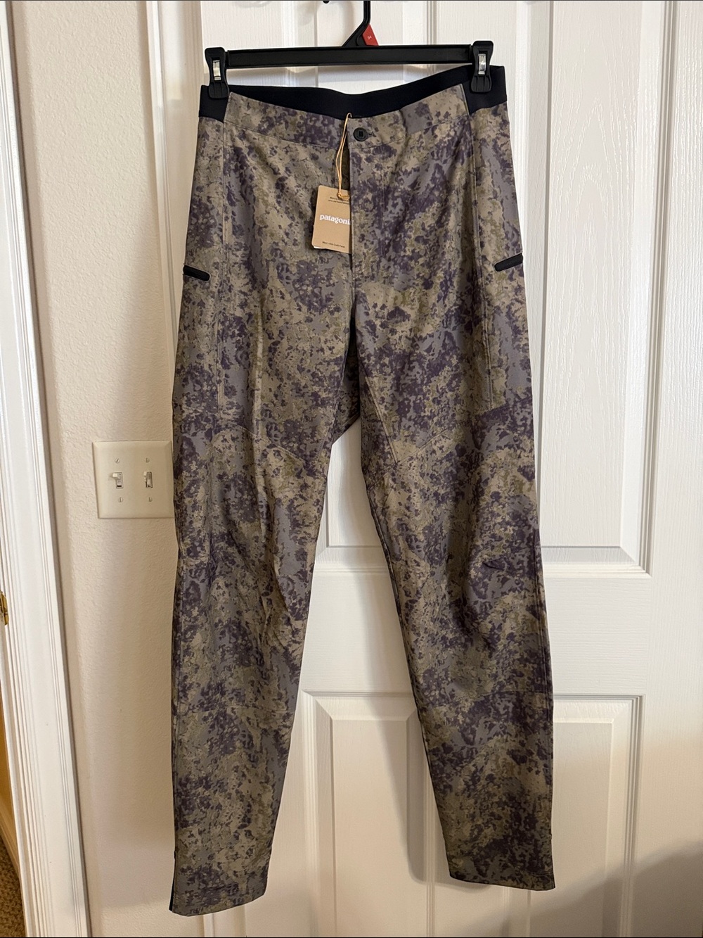 Patagonia Men’s Dirt Craft Pants 
in Olive & Charcoal Camo. size 33